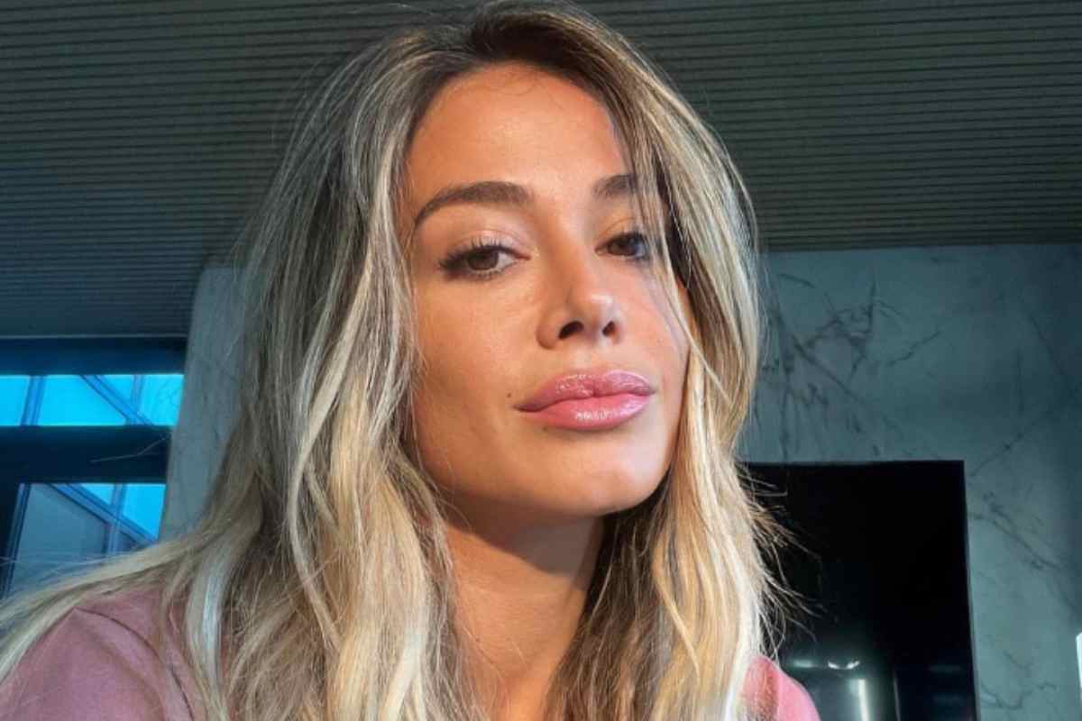 Diletta Leotta, nuovo ritocchino alle labbra? La foto desta più di un sospetto  --- (Fonte immagine: https://www.turiweb.it/wp-content/uploads/2023/10/Diletta-Leotta-20231005-turiweb.it_.jpeg)