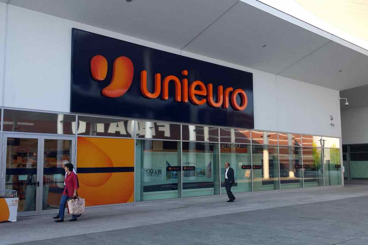 Unieuro annuncio chiusura