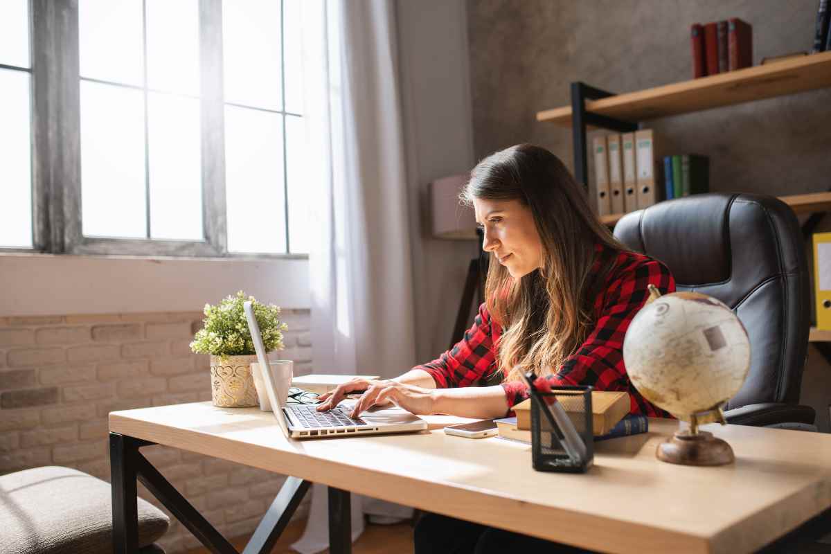 Come concentrarti sul lavoro e non distrarti più