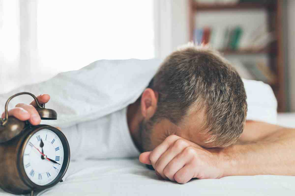 Non dormire notte: consigli affrontare giornata