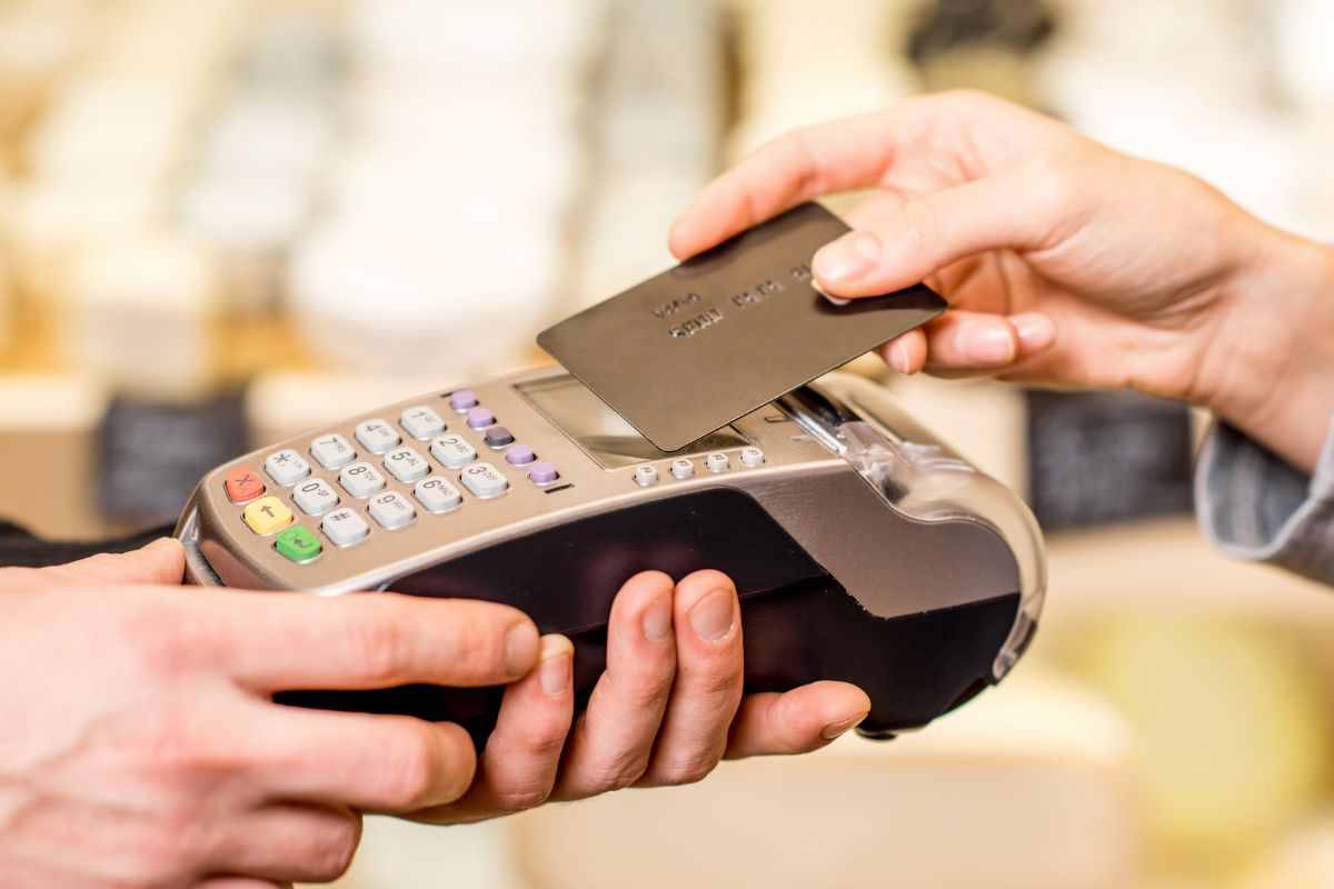 Usare la Postepay non conviene più: il dettaglio