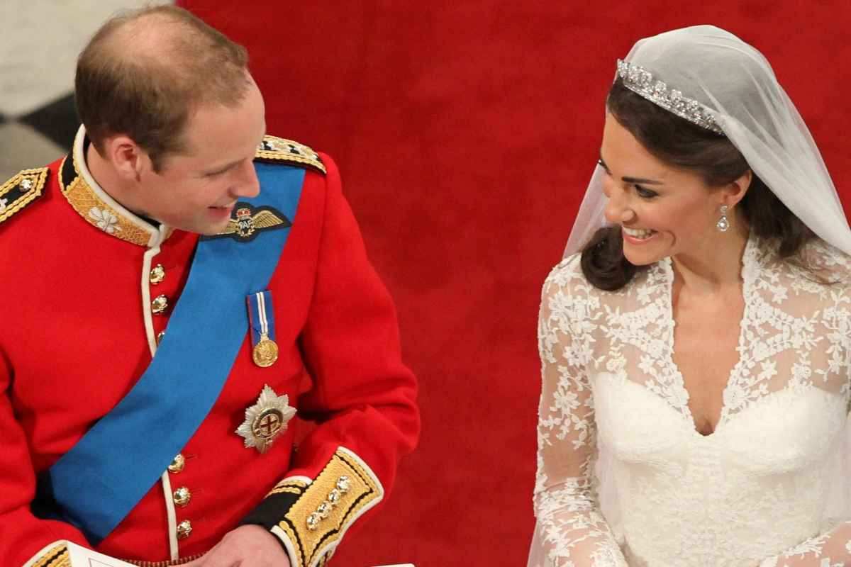 William e Kate si abbracciano in pubblico: non succede quasi mai