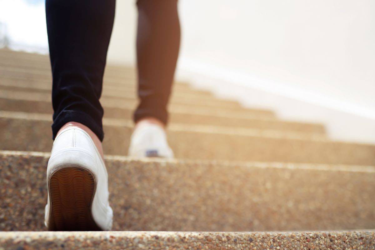 Fare le scale per il benessere del corpo 